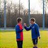 Intercâmbio com jogadores da Ajax Academy em campo de treino